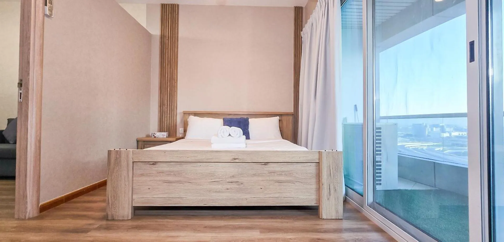 Newly Renovated One Bed Apartment D2-1215 Dubai 0*,