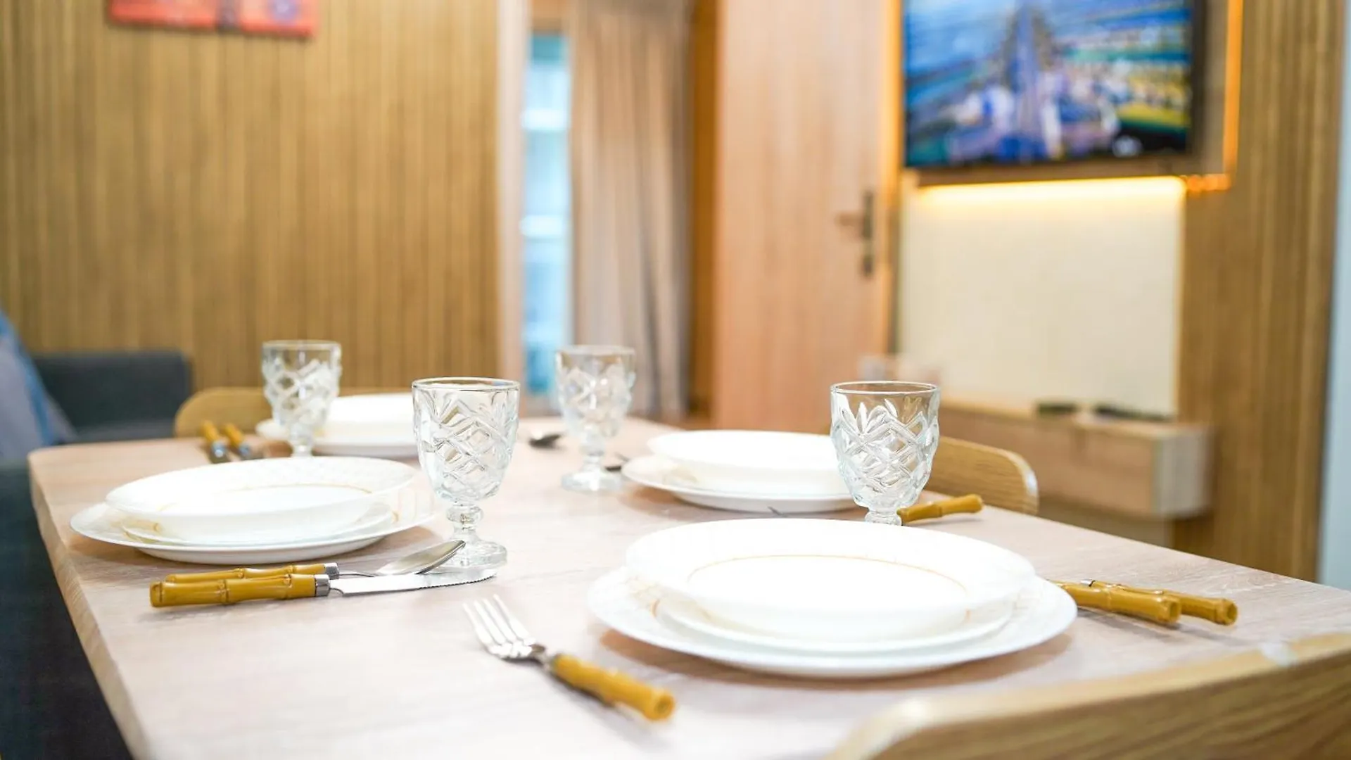 Newly Renovated One Bed Apartment D2-1215 Dubai 0*,